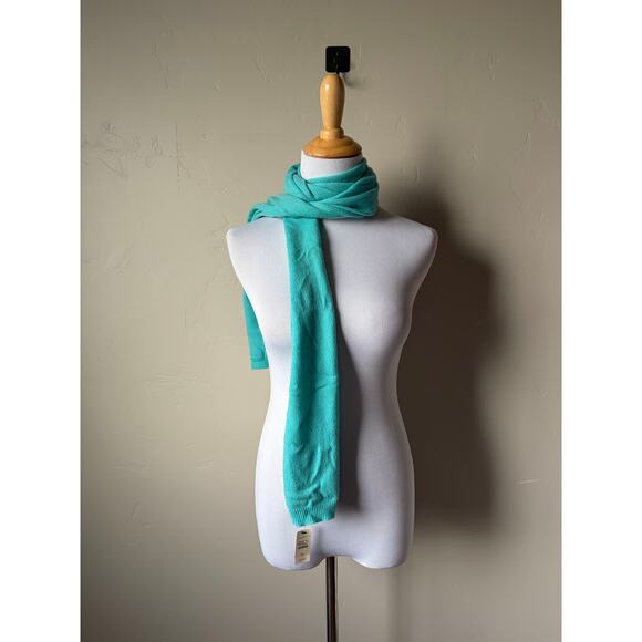 NWT Talbots Blue 100% Cashmere Scarf- DAMAGED - Picture 7 of 12